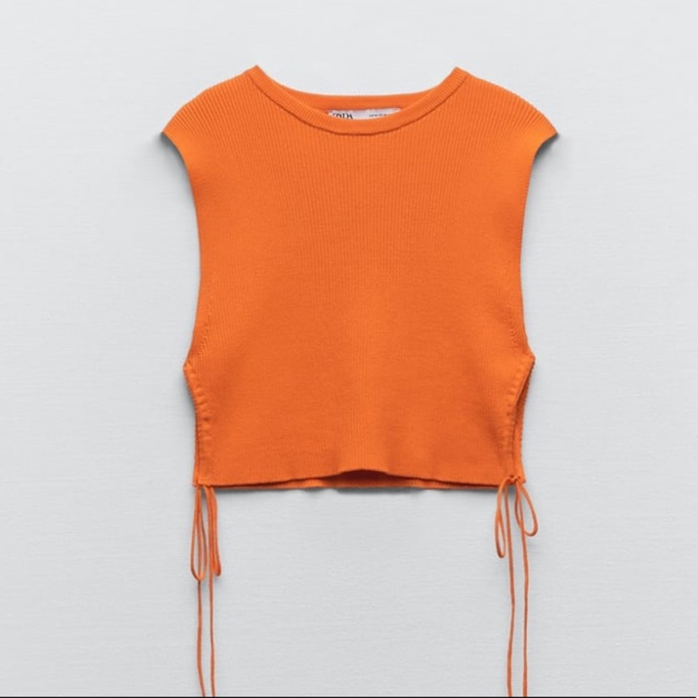 ZARA NWT ORANGE CROPPED TOP